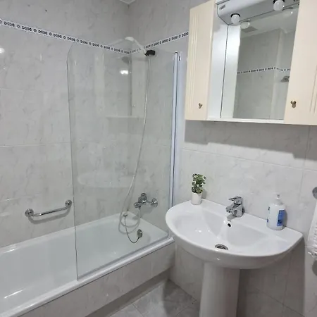 Station - Familiar En La Costa Gallega Apartamento